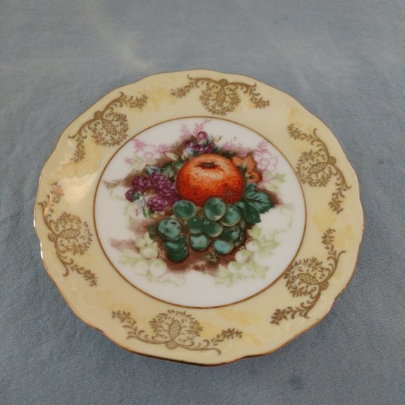 LUSTERWARE FINISH FRUIT PATTERN ROYAL HALSEY FINE CHINA FOOTED TEA CUP SET 1950 - Picture 8 of 14